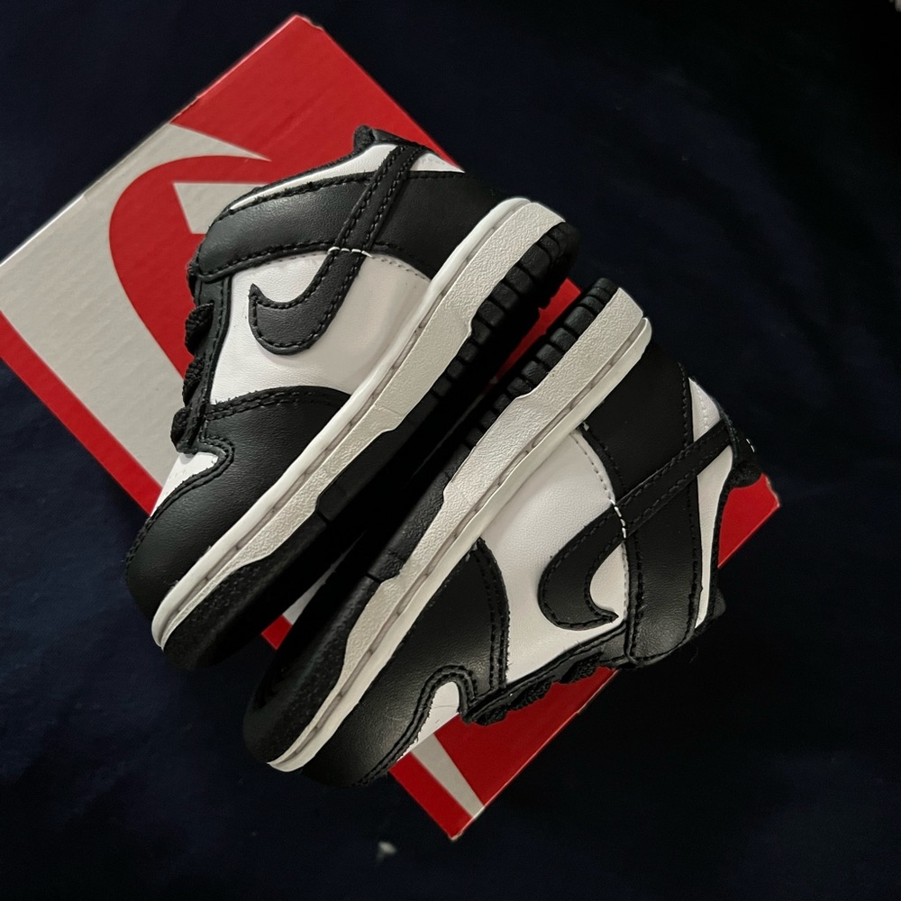 DUNK LOW TD
"Panda - Black / White" for toddler